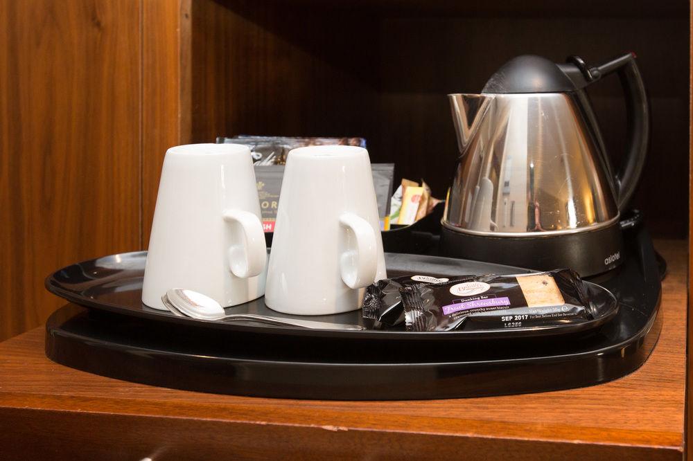 Delta Hotels By Marriott Cheltenham Chase Экстерьер фото