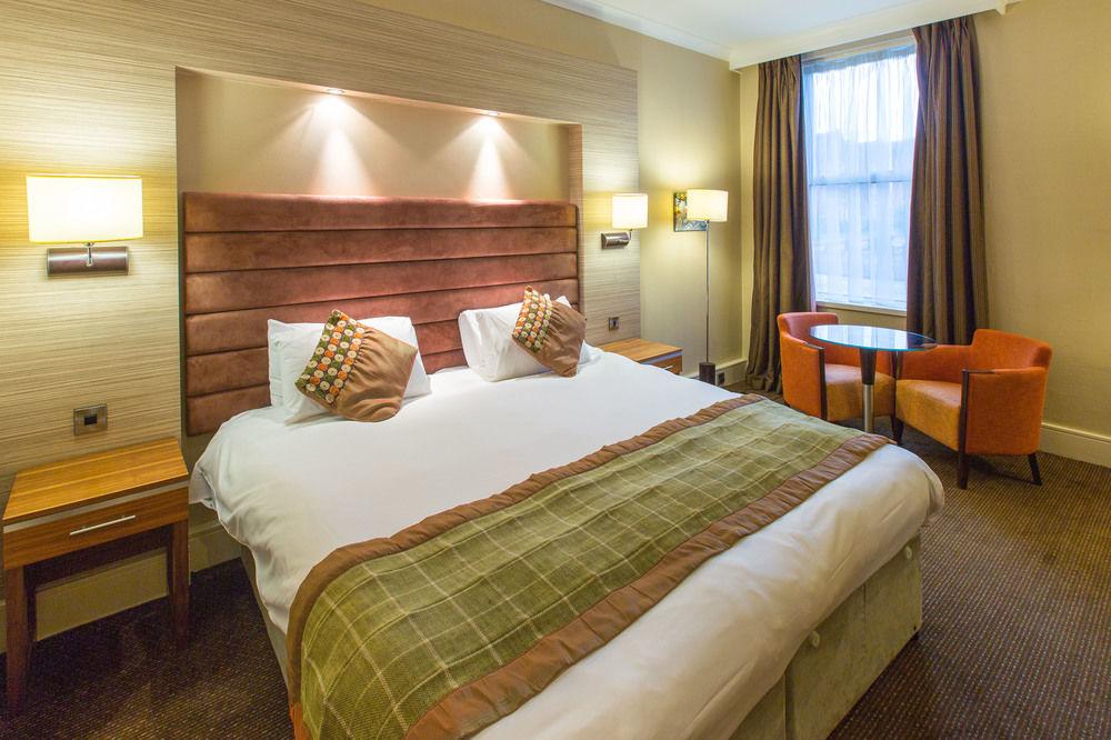 Delta Hotels By Marriott Cheltenham Chase Экстерьер фото