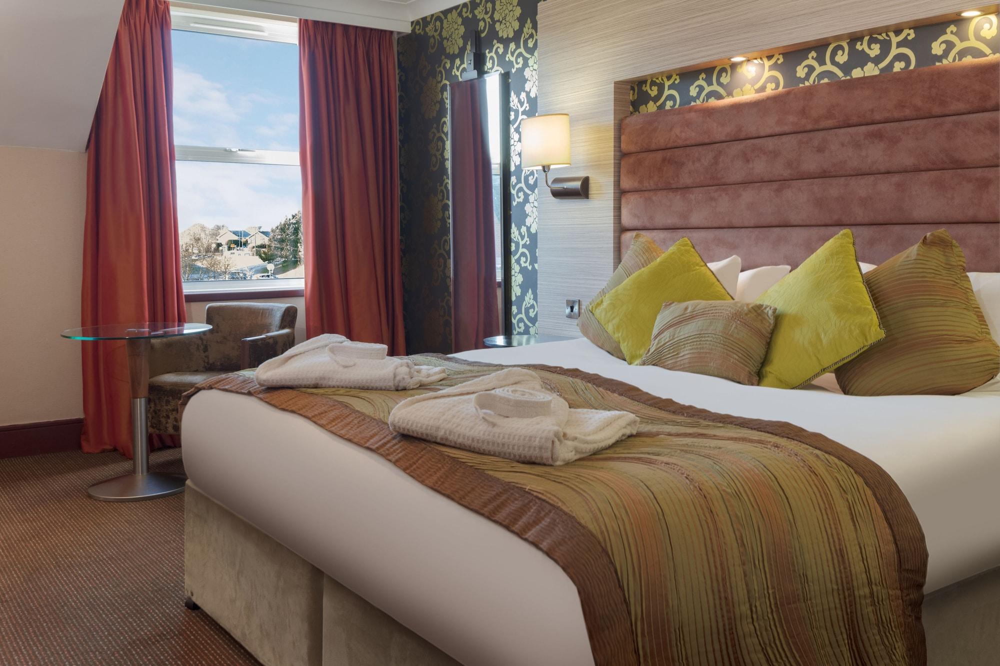 Delta Hotels By Marriott Cheltenham Chase Экстерьер фото