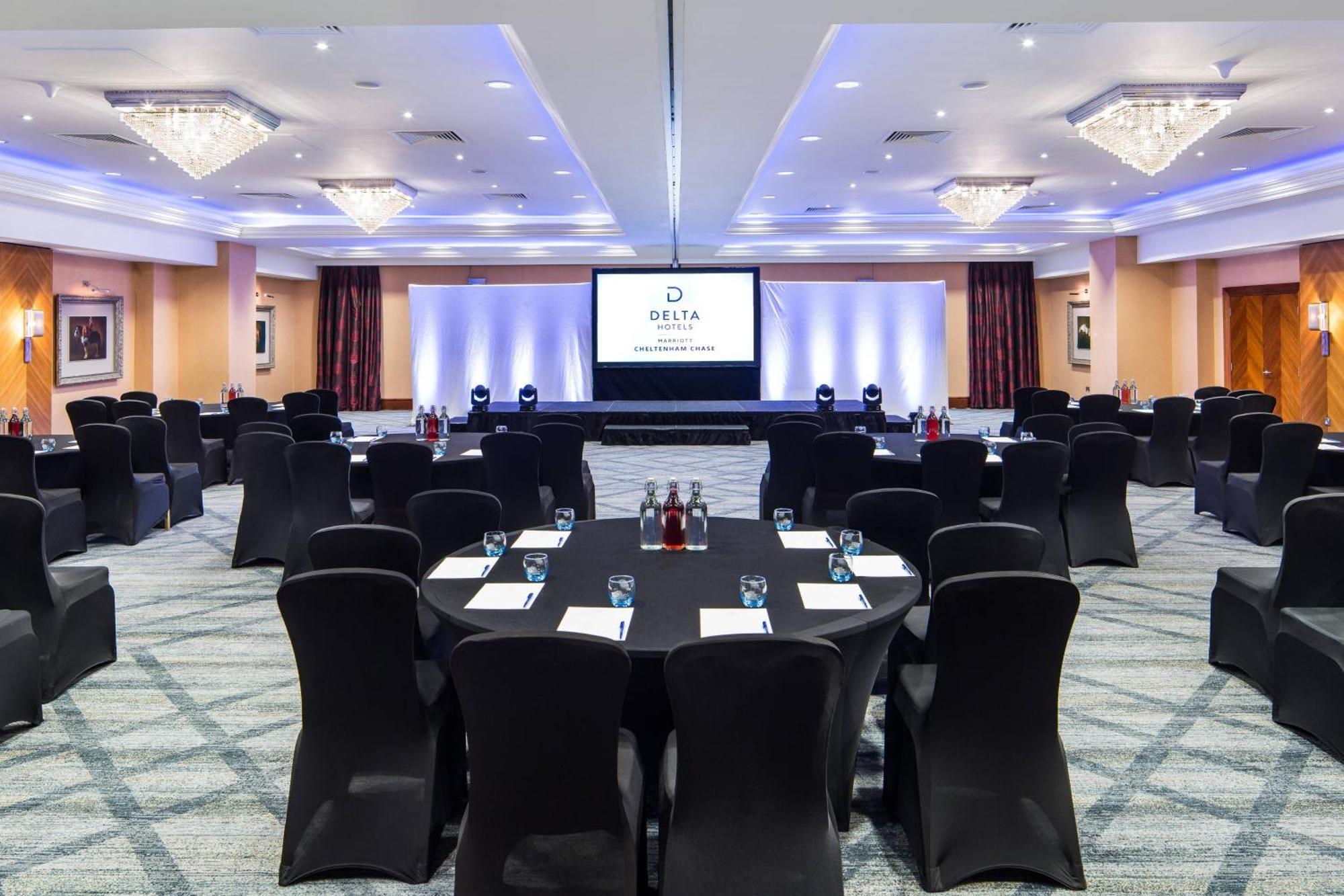Delta Hotels By Marriott Cheltenham Chase Экстерьер фото