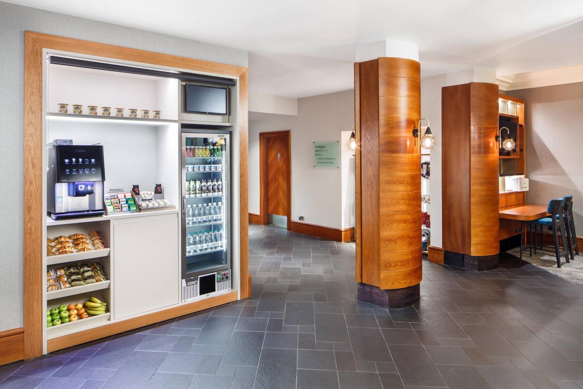 Delta Hotels By Marriott Cheltenham Chase Экстерьер фото
